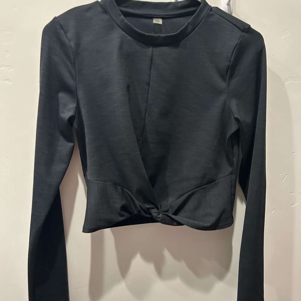Beyond Yoga Black Long Sleeve Twist Front Top